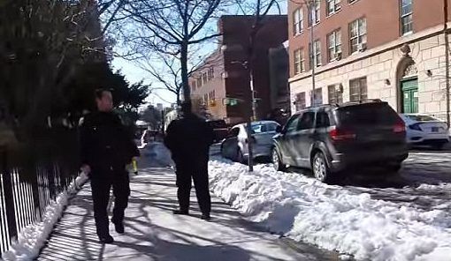 #Video Policías hostigan a estudiantes afroamericanos - police2-e1491173675375