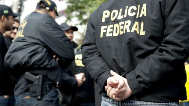 Se entrega expolicía federal en EE.UU. investigado en ambos países