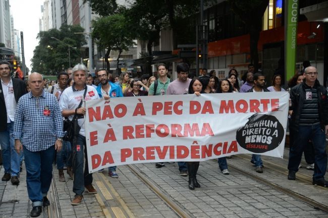 Michel Temer rechaza frenar reformas pese a huelga general en Brasil