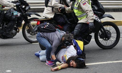 Suman 20 muertos tras protestas en Venezuela - protestas-venezuela2-2-e1492865570141