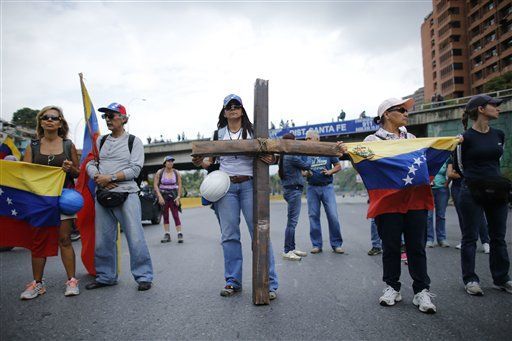 Suman 25 muertos tras protestas en Venezuela