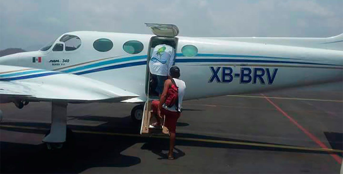 Encuentran vivo en Acapulco a uno de los dos pescadores desaparecidos en Huatulco