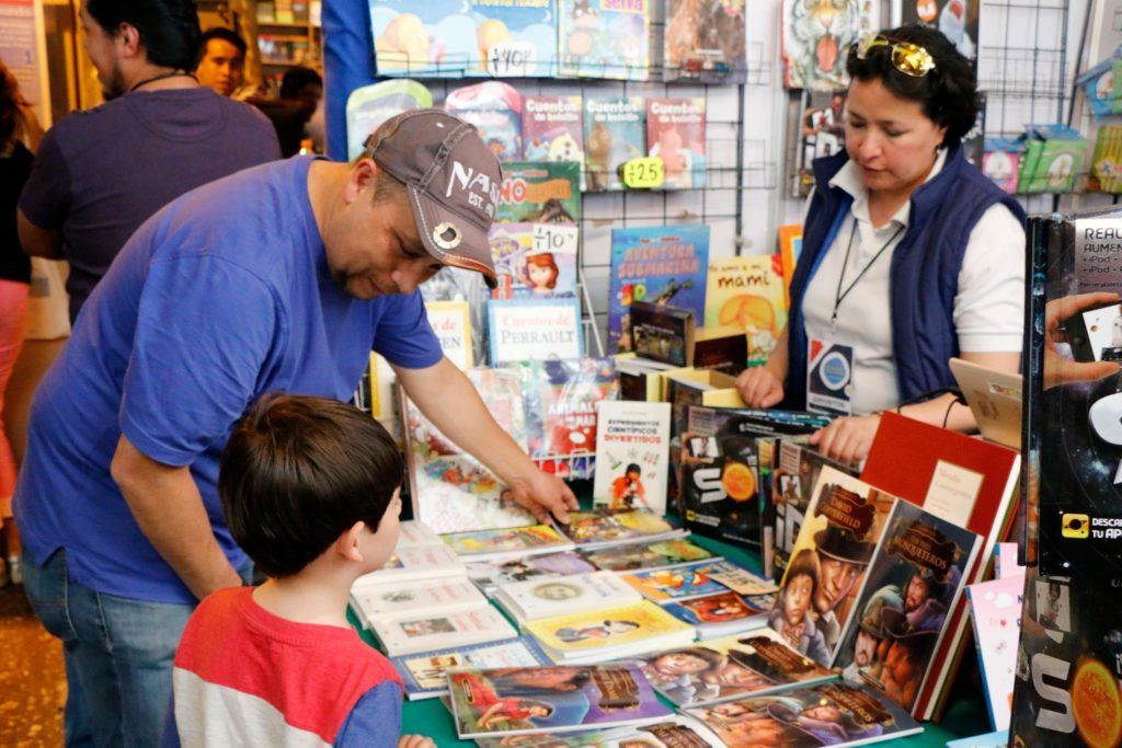Alistan Remate de Libros del Auditorio - remate-de-libros-3-1024x683