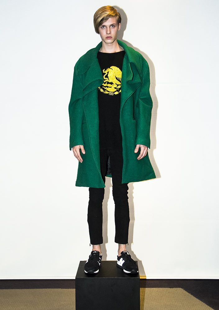 El diseñador mexicano que resiste a la xenofobia a través de su ropa - ricardo-seco