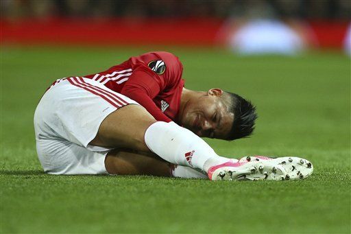 #Video Zlatan Ibrahimovic sufre grave lesión de rodilla - rojo-rodilla