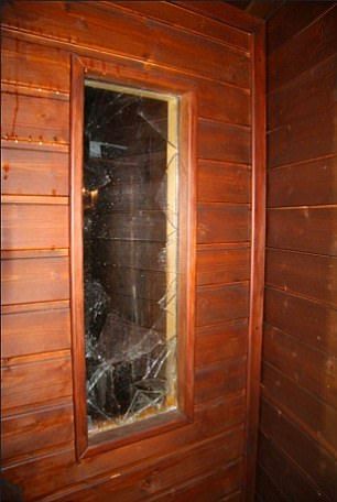 Mujeres mueren tras quedar atrapadas en sauna - sauna-2