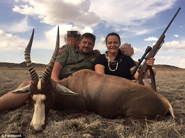 Encuentran restos humanos en el interior de dos cocodrilos - scott-van-zyl