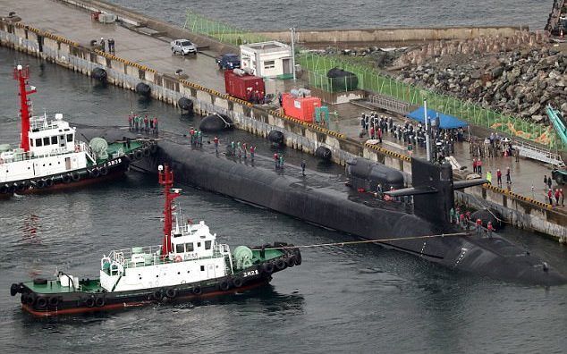 Submarino estadounidense arriba a costas de Corea del Sur - submarino-13-e1493135428505