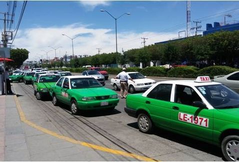 Protestan taxistas contra Uber en Guanajuato - taxistas-contra-uber-guanajuato2
