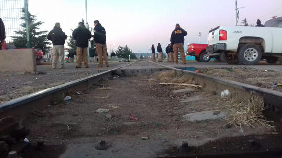 Tren atropella a mujer y a sus dos hijos en Chihuahua