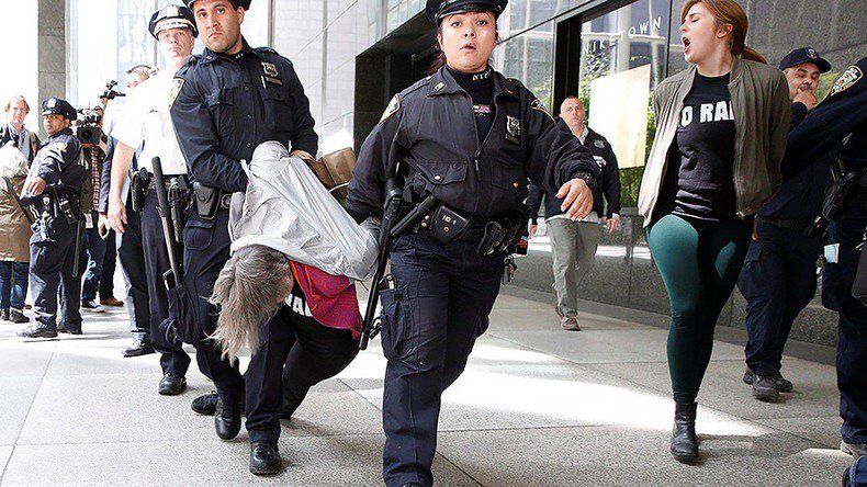 Arrestan a veinte personas frente a la Trump Tower
