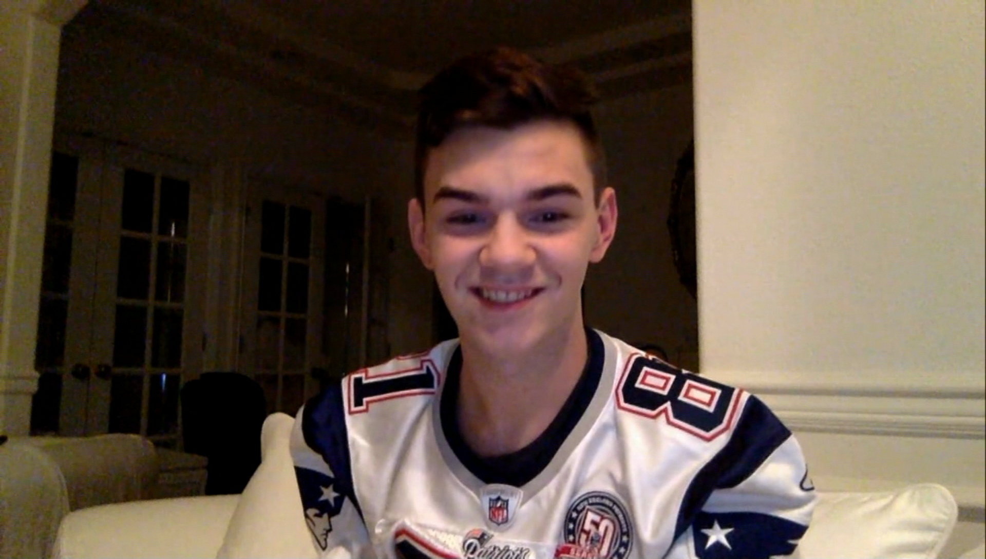 Encontraron jersey de Brady gracias a información de fan - vlcsnap-2017-04-05-06h44m01s343-1491389763