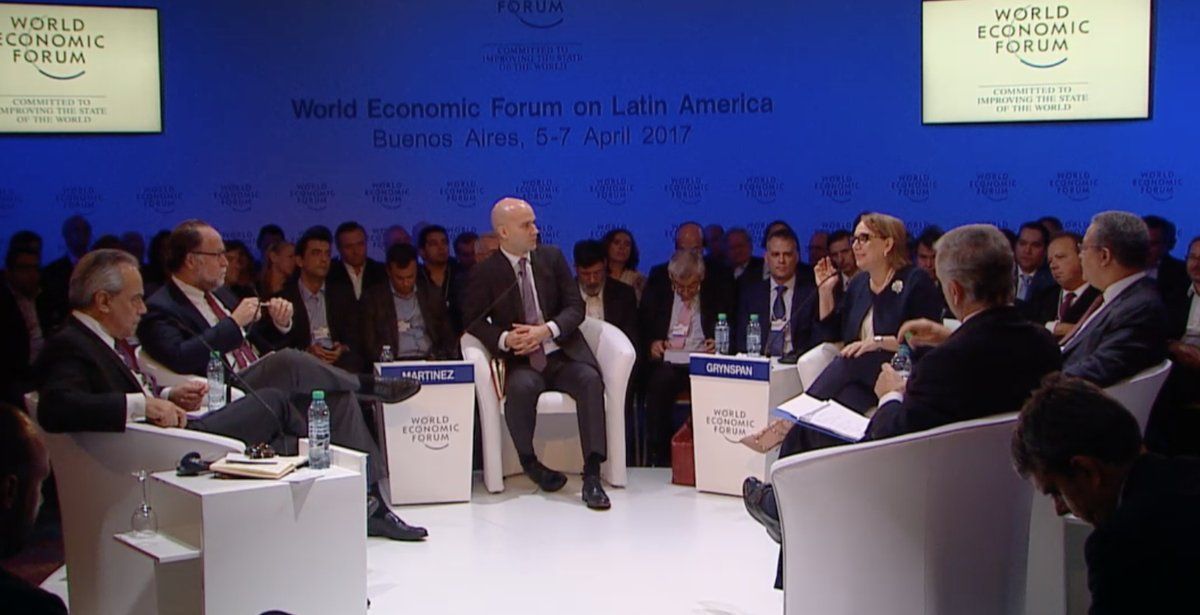 Participan funcionarios mexicanos en Foro Económico Mundial Participan funcionarios mexicanos en Foro Económico Mundial