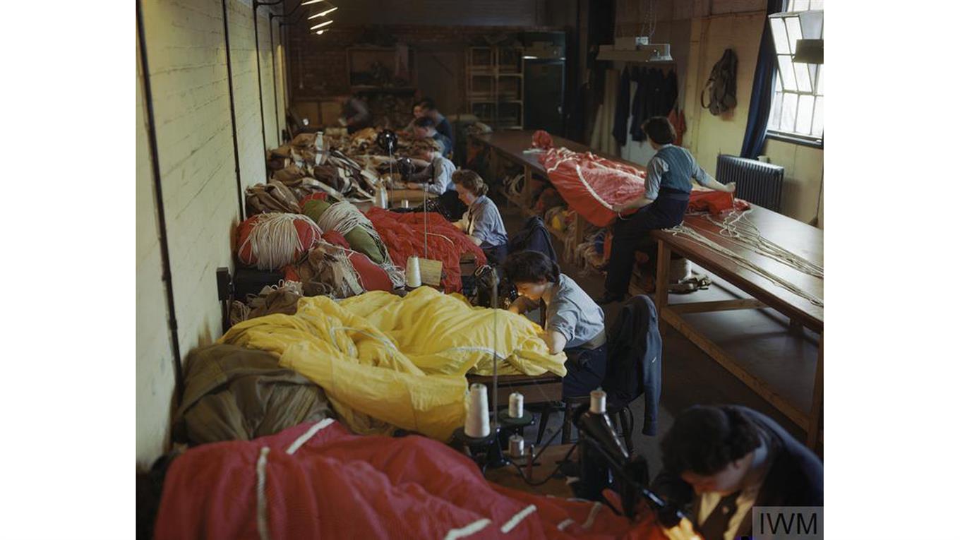 Revelan fotos inéditas a color de la Segunda Guerra Mundial - ww23