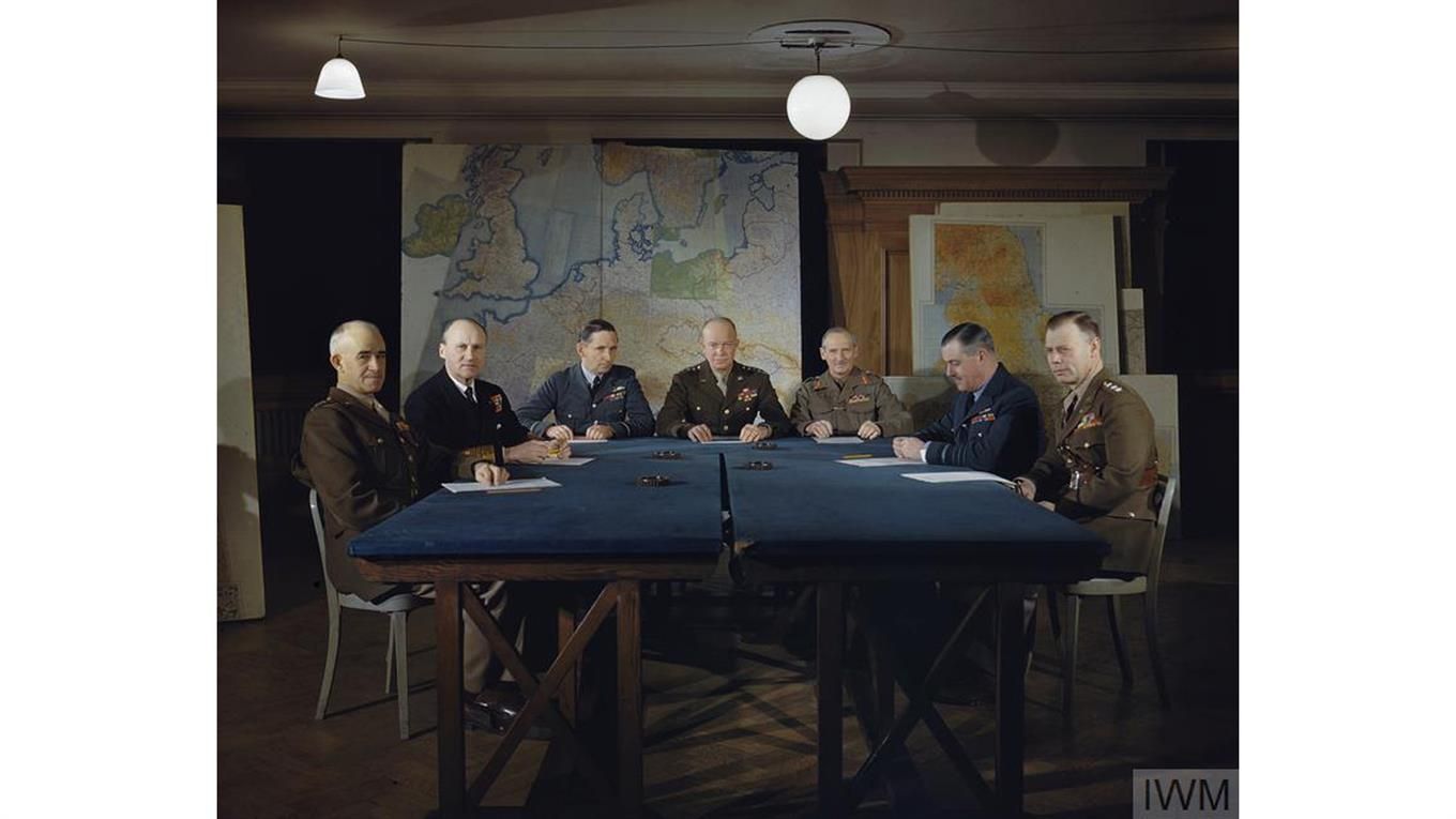 Revelan fotos inéditas a color de la Segunda Guerra Mundial - ww24