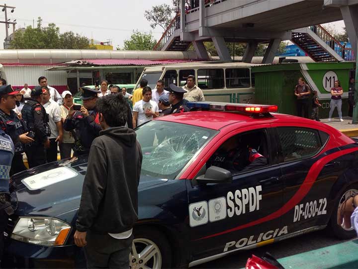 Intentan linchar a asaltante en paradero de Metro Universidad - 1673376