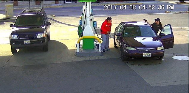 #Video Conductor mata en gasolinera a hombre que lo amenazó con una pistola