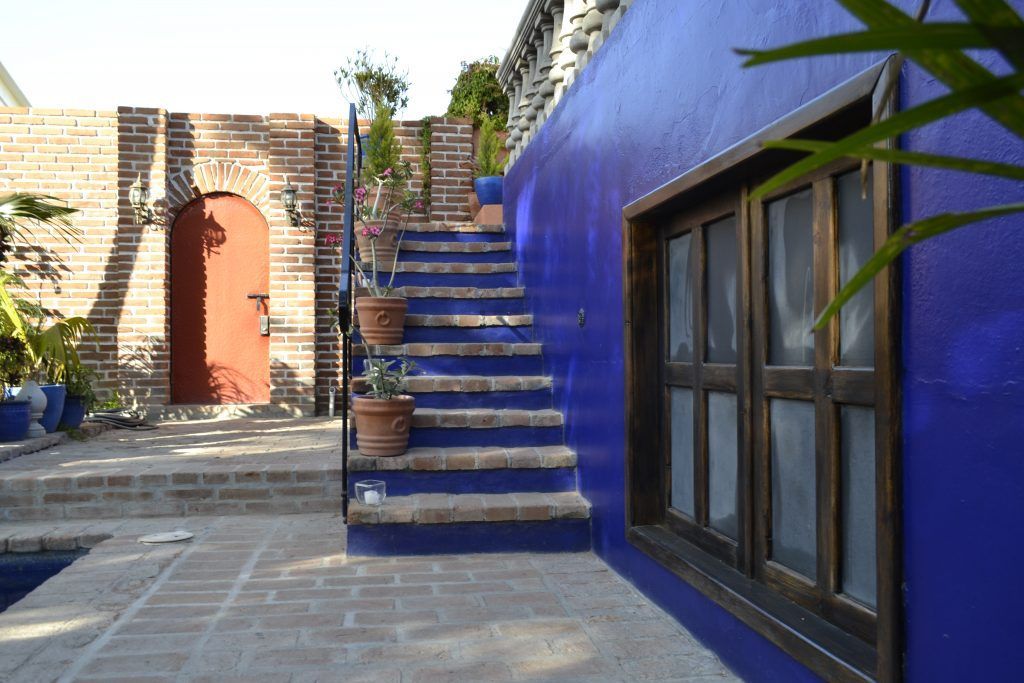 ¿Cuál es el Hotel California que Eagles quiere demandar? - 5-El-interior-del-Hotel-California-1024x683