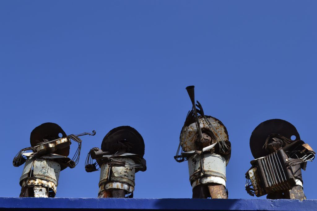 ¿Cuál es el Hotel California que Eagles quiere demandar? - 6-Está-lleno-de-adornos-de-estilo-mexicano-1024x683