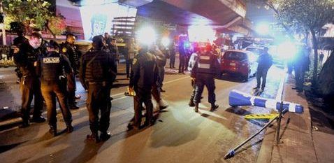 Van 12 policías capitalinos atropellados por evasores del Alcoholímetro