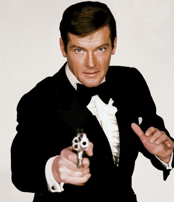 Muere Roger Moore - Bond_-_Roger_Moore_-_Profile