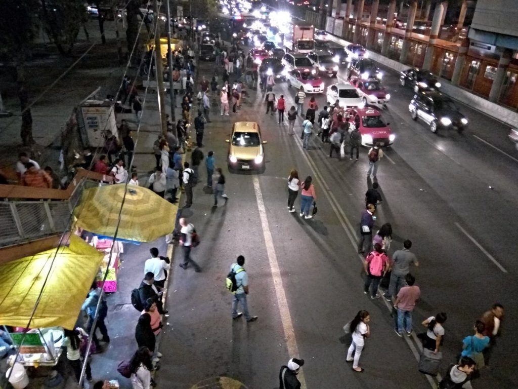 Falla servicio en Línea B del Metro - C_6xUoHVwAAj6_6-1024x768