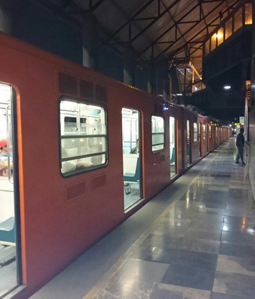 Falla servicio en Línea B del Metro - C_6xuQRUwAAxe35-873x1024