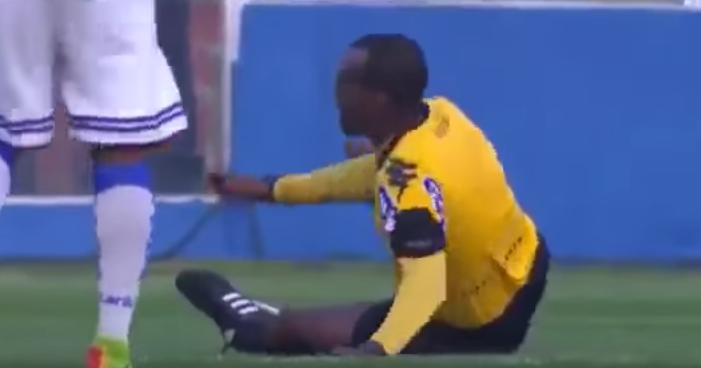 #Video Árbitro sufre lesión durante partido en Brasil