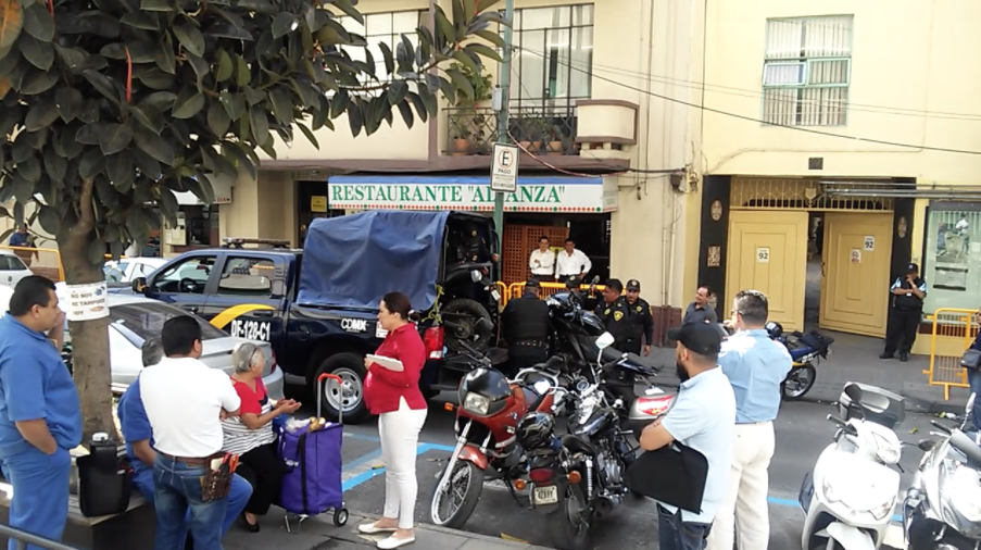 #Video Policías mueven otra moto para llevarla al corralón