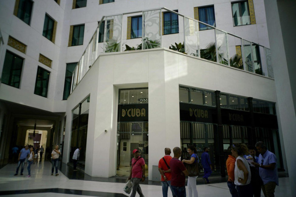 Cuba ya tiene un centro comercial de lujo - Captura-de-pantalla-2017-05-09-a-las-10.05.38