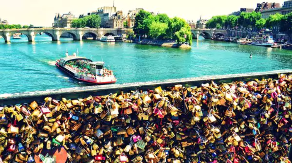 Subastarán en París candados del río Sena - Captura-de-pantalla-2017-05-12-a-las-15.45.26