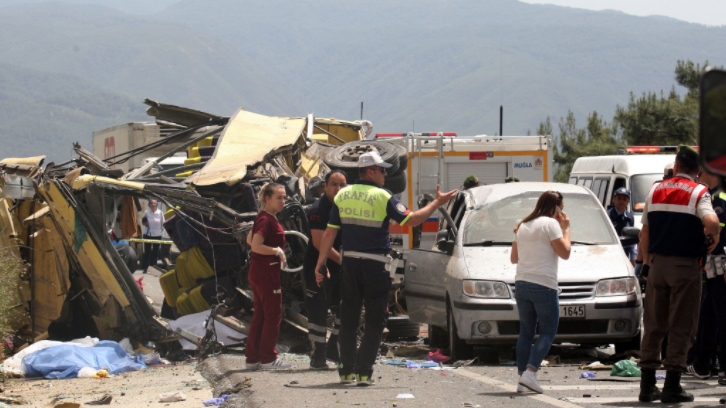 Accidente de autobús turístico en Turquía deja 24 muertos