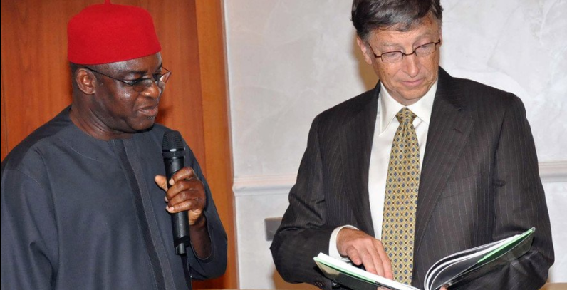 ‘Luchen contra la desigualdad en el mundo’: Bill Gates a recién graduados