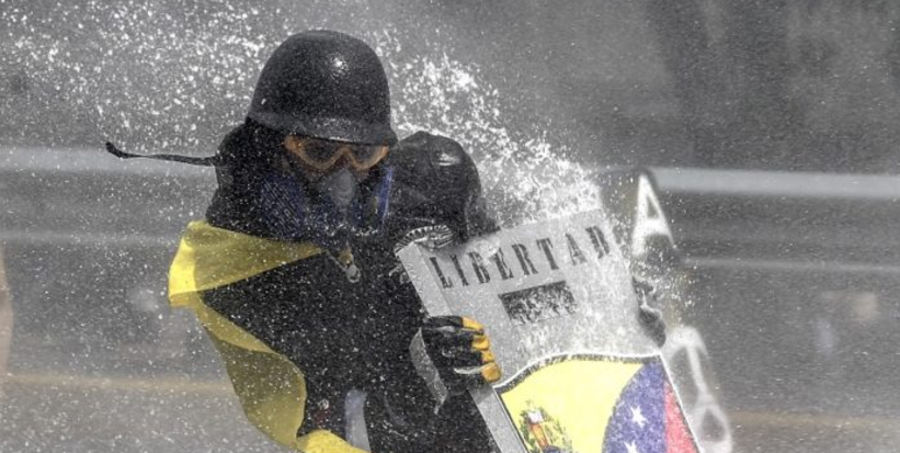 Ya van 44 muertos en protestas contra Maduro en Venezuela