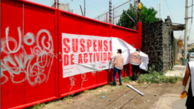 Suspenden ocho negocios de autopartes en Tláhuac