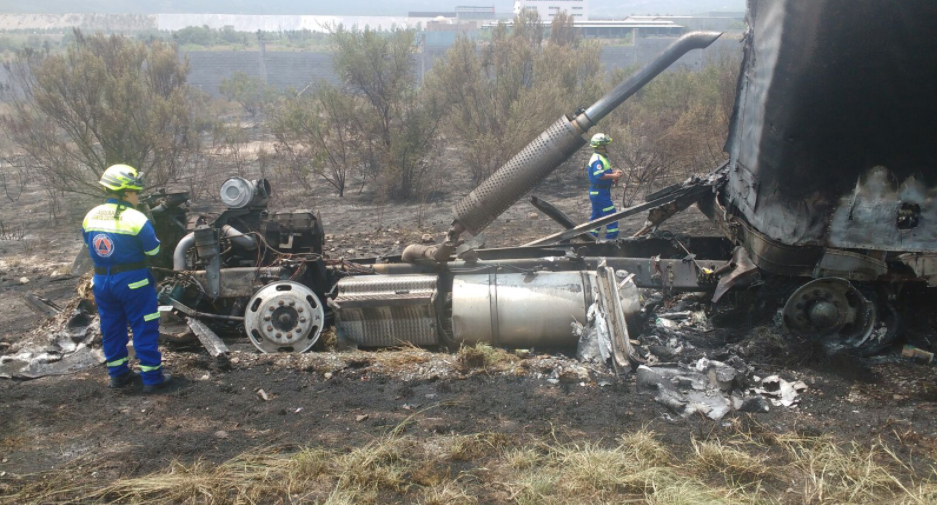 Conductor pierde la vida en choque de tráileres en la Saltillo-Monterrey - Captura-de-pantalla-2017-05-19-a-las-16.02.32