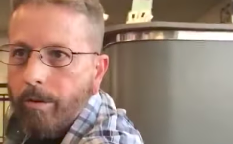 #Video Hombre agrede a otro por hablar español