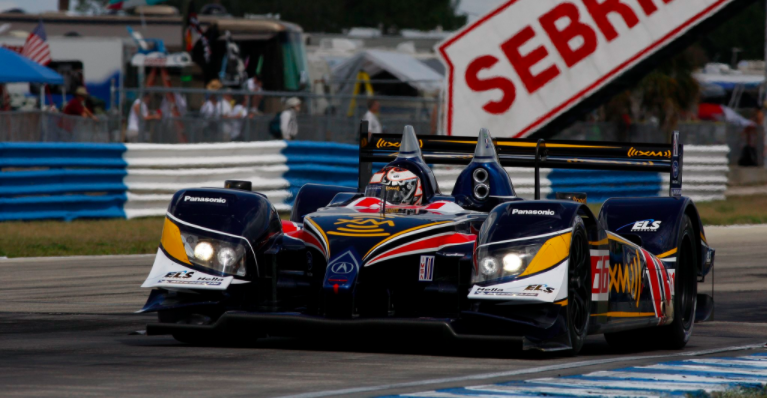 Asaltan a piloto del Indy 500 en Taco Bell