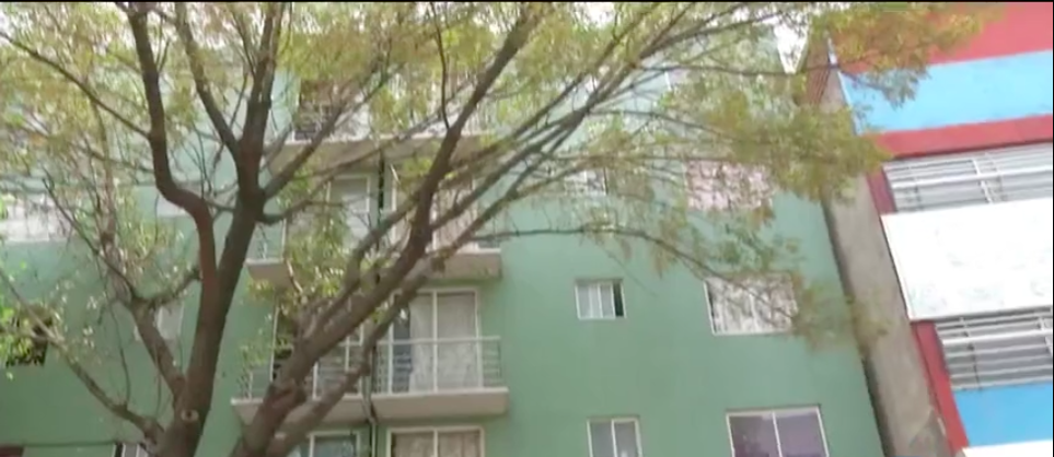 #Video Joven se avienta de quinto piso por no tener llaves