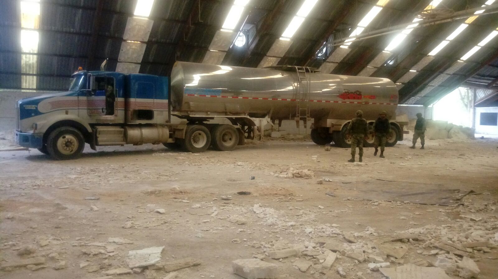 Aseguran 53 mil litros de gasolina robada en Tamaulipas