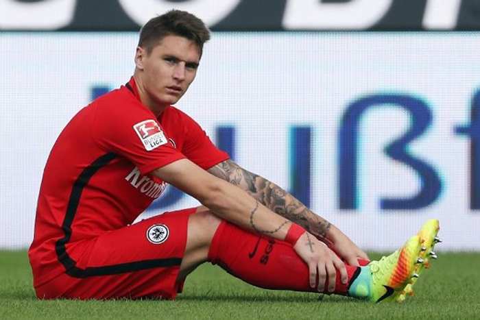 Guillermo Varela fuera del Eintracht por tatuaje - Guillermo-Varela