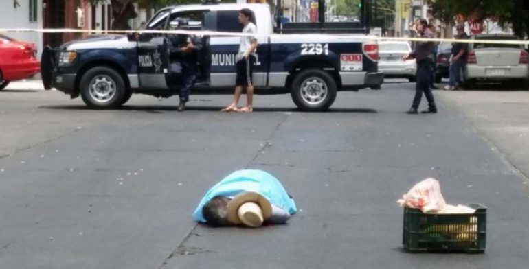 Asesinan a corresponsal de La Jornada en Sinaloa Asesinan a corresponsal de La Jornada en Sinaloa