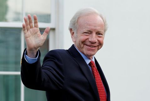 Joe Lieberman se retira de candidatura como jefe del FBI - Joe-Lieberman_MILIMA20170525_0306_8