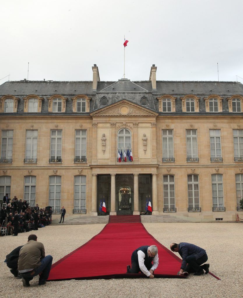Emmanuel Macron asume la presidencia de Francia - Macron-2-834x1024