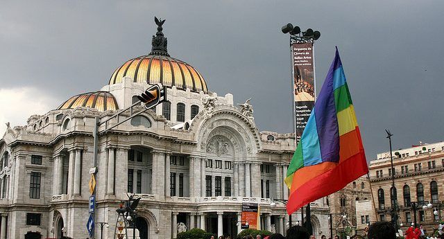 Metrobús modificará servicio por marcha del orgullo gay