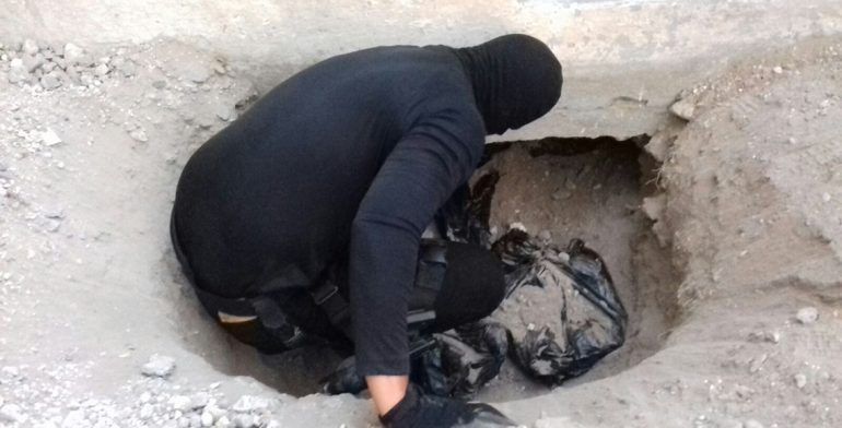 Encuentran fosa con armas de fuego en penal de Reynosa