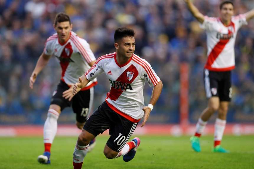 River se impone al líder Boca en La Bombonera - Pity-abrio-partido-golazo-Bombonera_OLEIMA20170514_0198_15