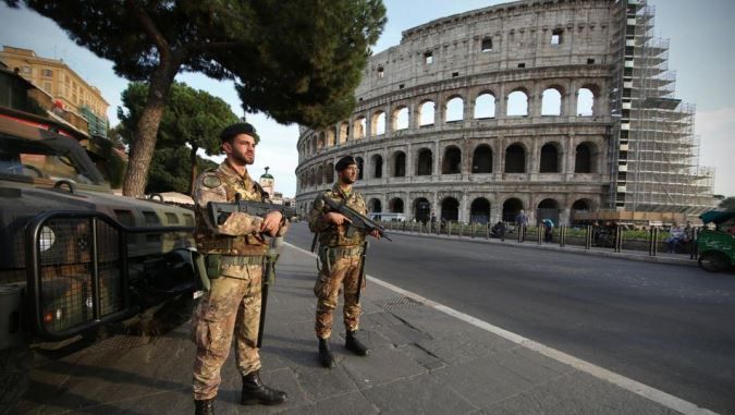 Francisco se muestra profundamente triste por atentado en Manchester - Roma-trump