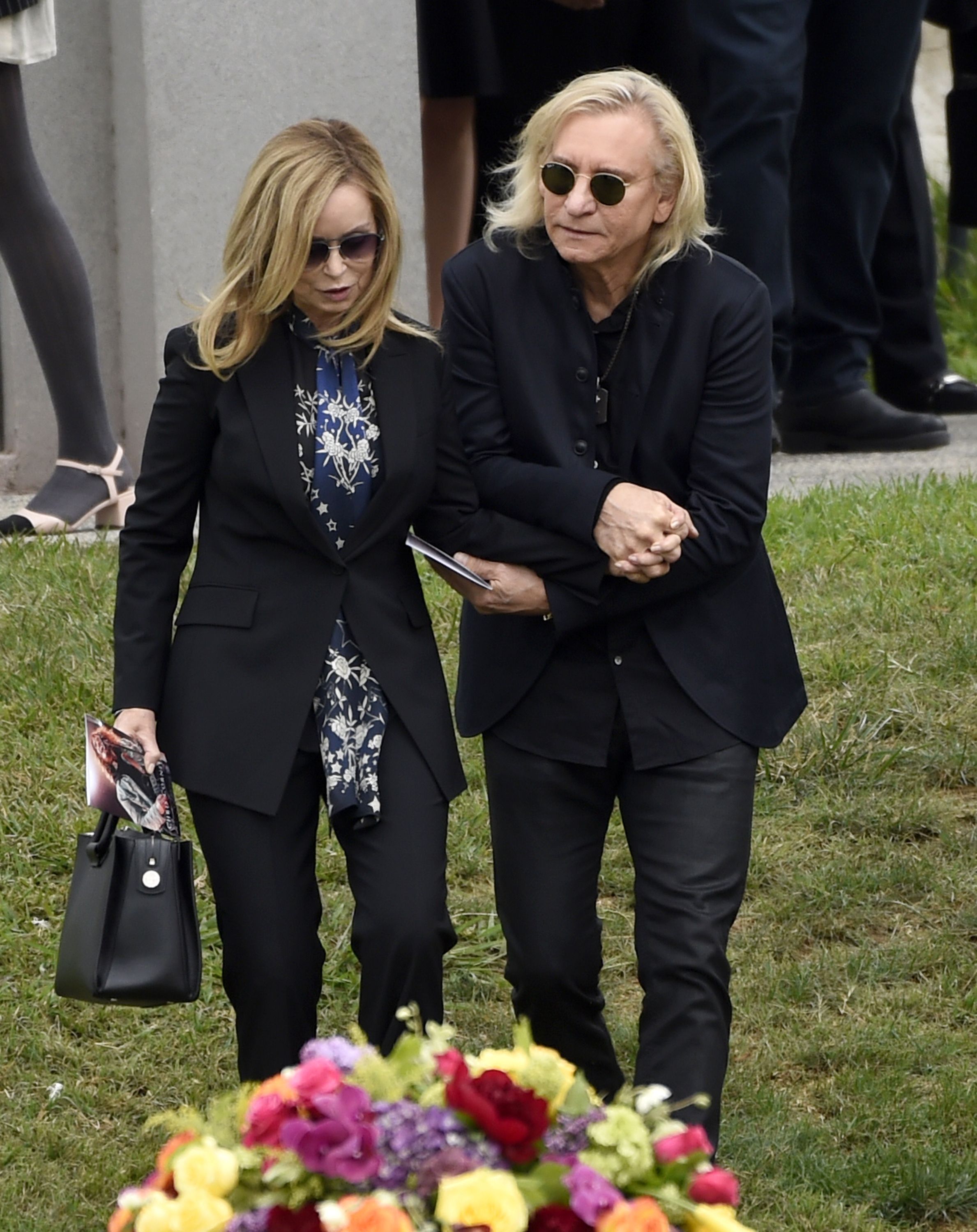 Realizan funeral de Chris Cornell en Los Ángeles - SOP-AP-SPANA-SPANENT-_De-l-5