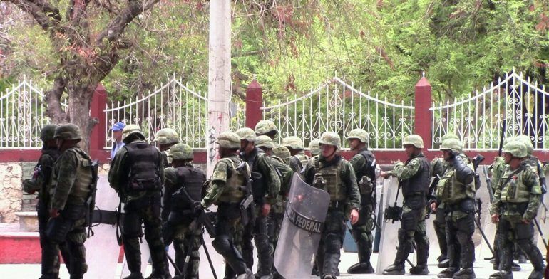 Autodefensas incendian vehículos tras enfrentamiento en Totolapan - Totolapan-4